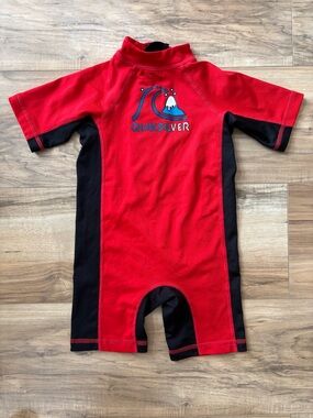 Quiksilver Red and Black Kids Short-Sleeve Rashguard Swim Suit